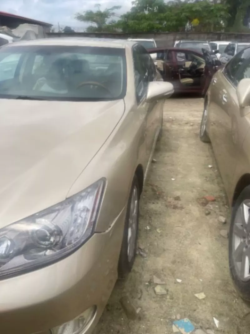 Lexus ES   - 2008