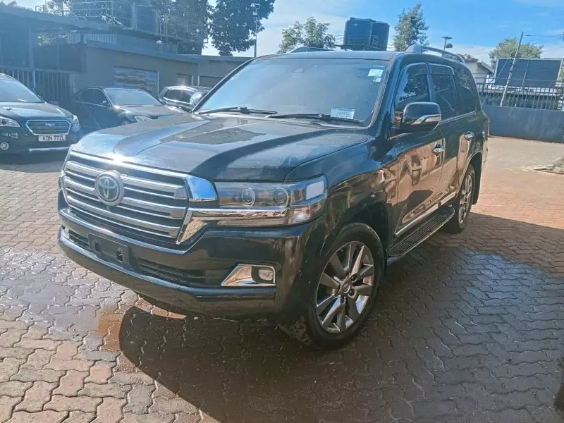 Toyota Landcruiser  V8   - 2016