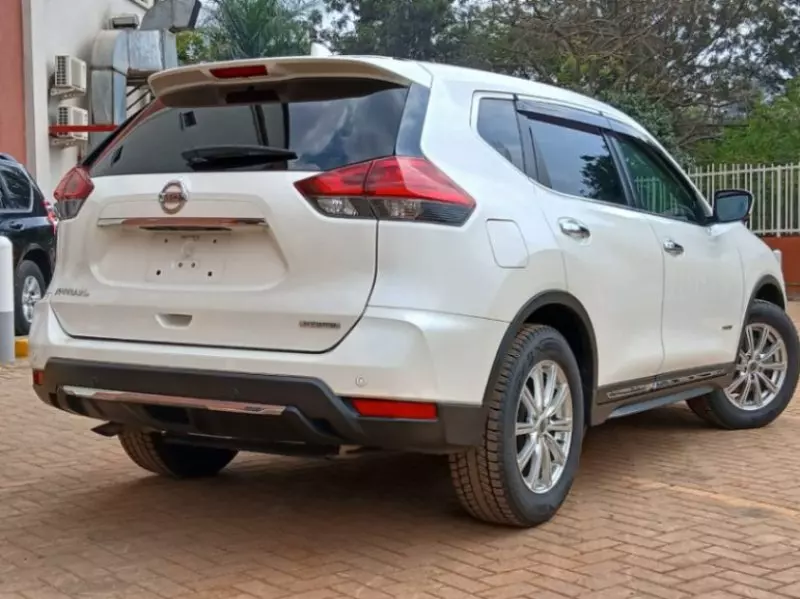 Nissan X-Trail   - 2018