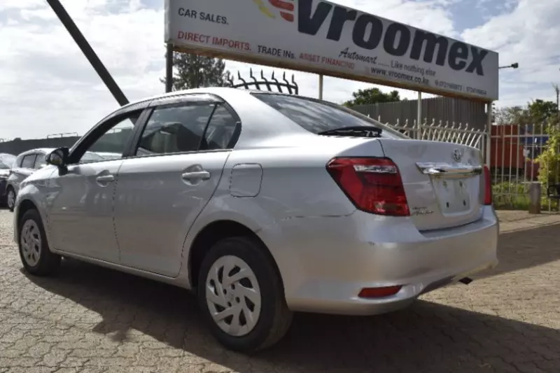 Toyota Axio    - 2018