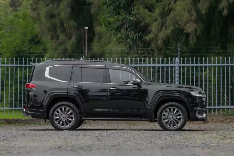 TOYOTA Landcruiser ZX   - 2023