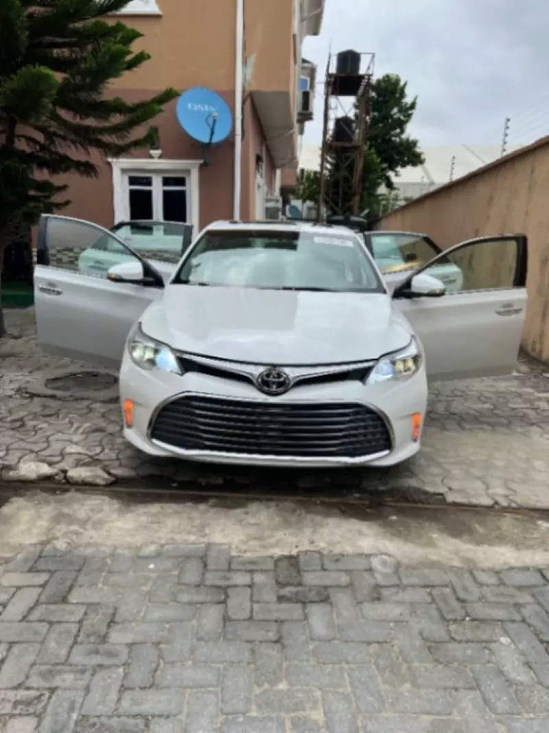 TOYOTA Avalon - 2014