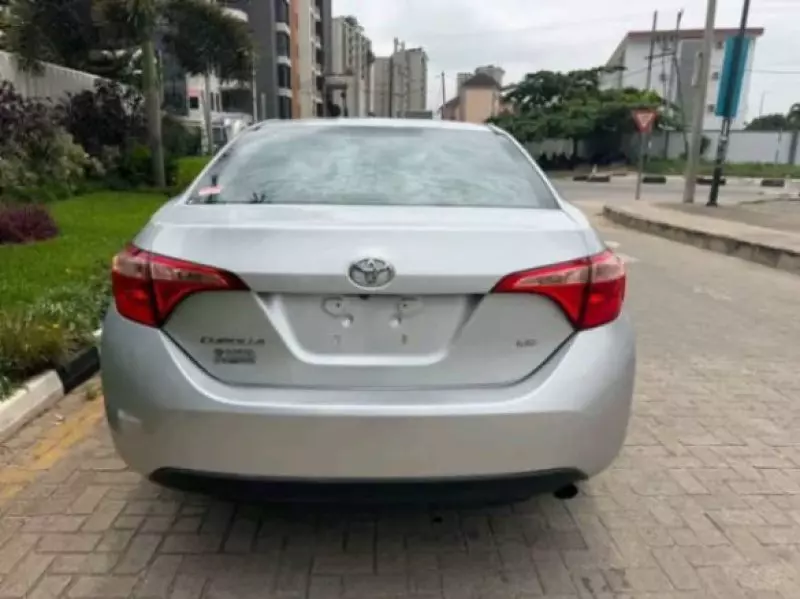 TOYOTA corolla - 2018