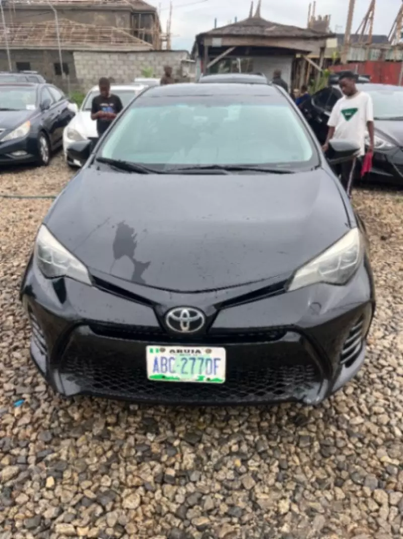 TOYOTA Corolla - 2015
