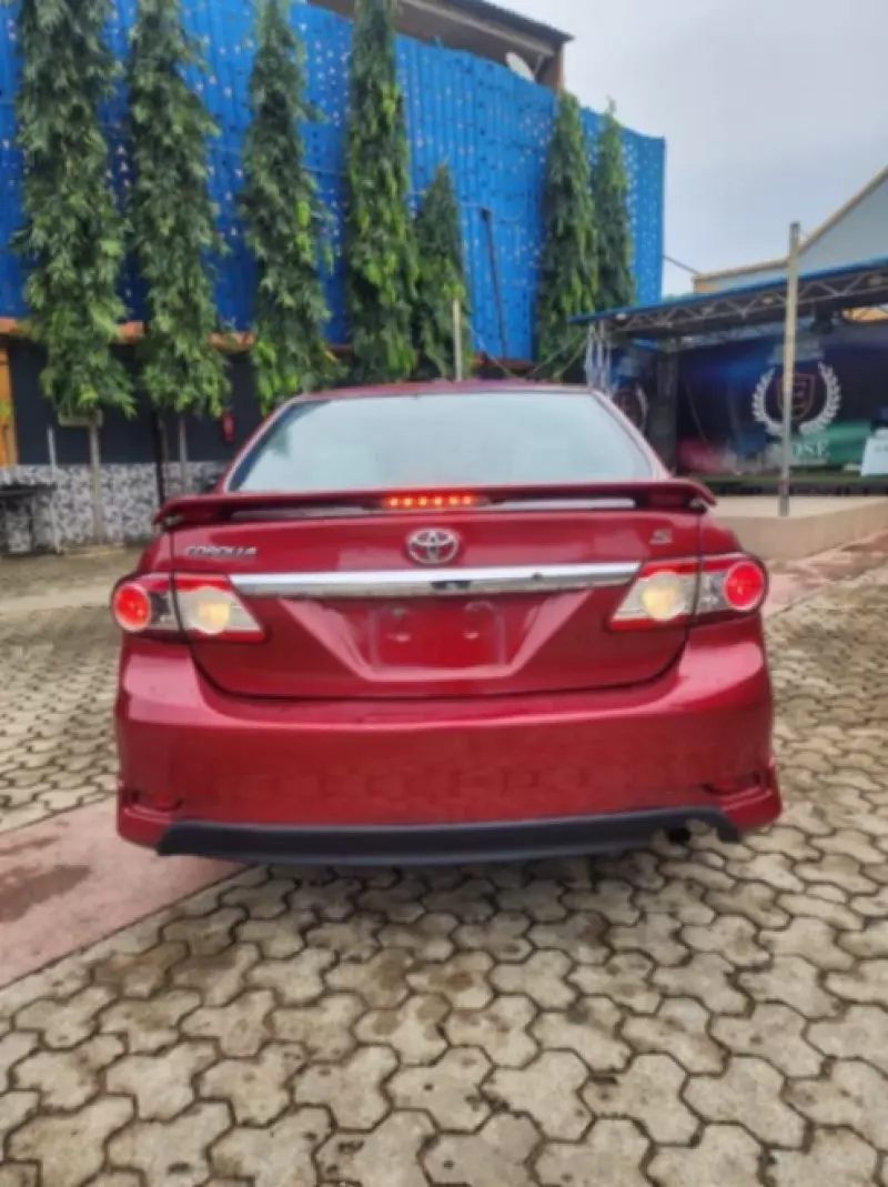 TOYOTA Corolla   - 2011