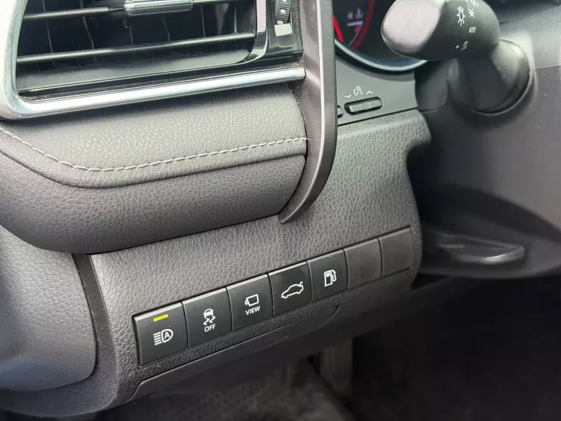 Toyota Camry   - 2018