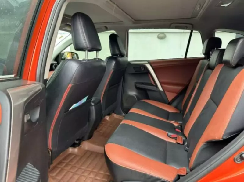 Toyota Rav4   - 2014