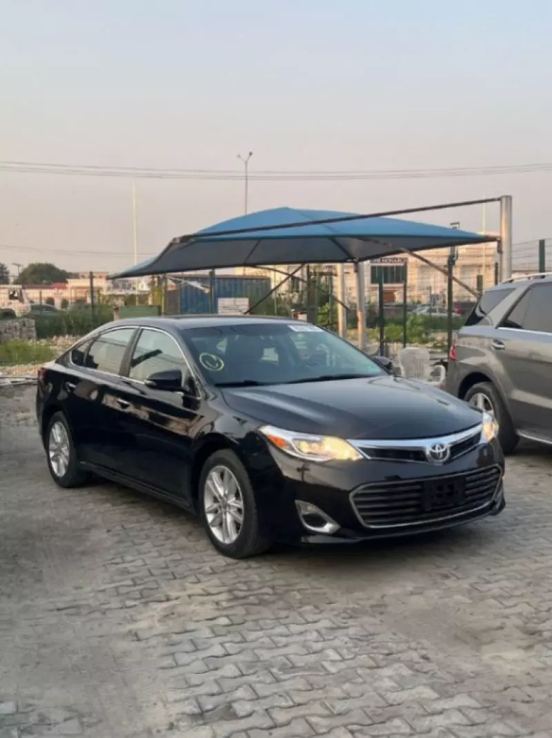 Toyota Avalon - 2014