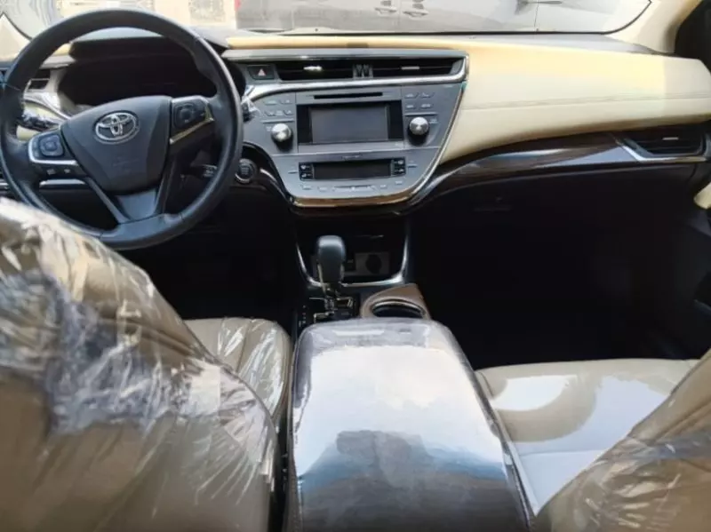 Toyota Avalon   - 2014