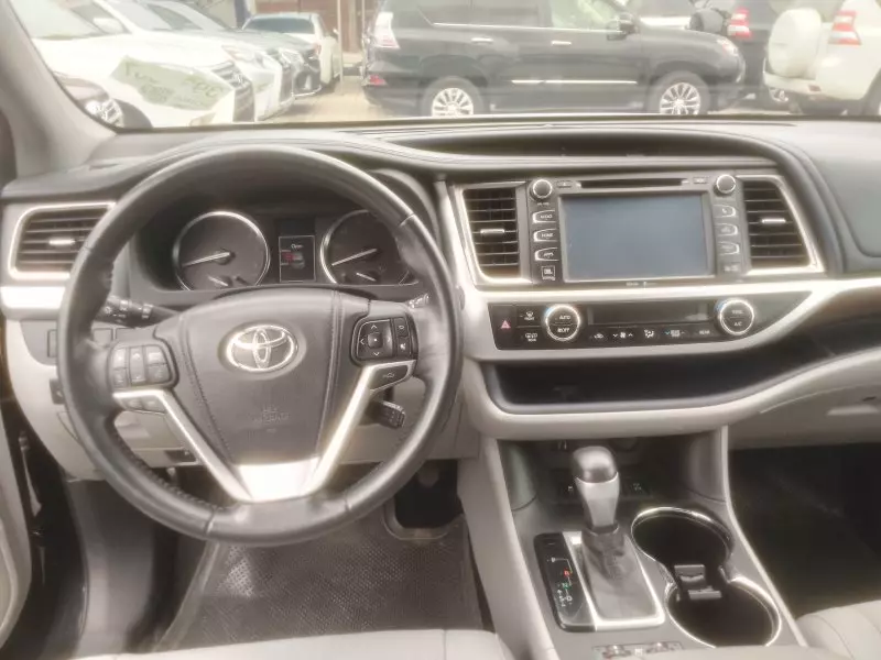 TOYOTA Highlander - 2014