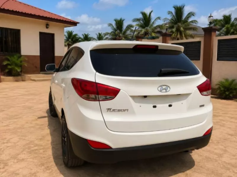 Hyundai Tucson   - 2015