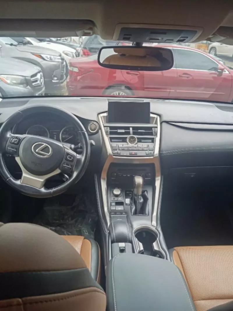 Lexus NX 200T   - 2016