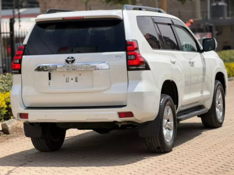 Toyota Landcruiser Prado   - 2019