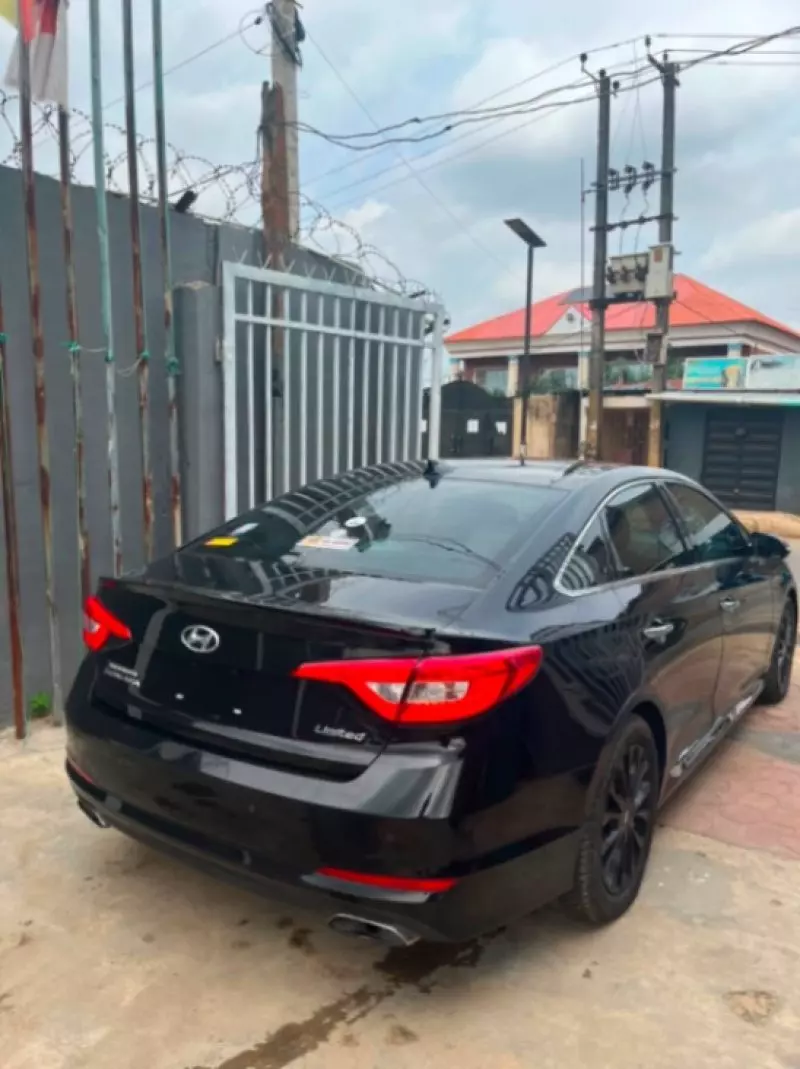 Hyundai Sonata   - 2015