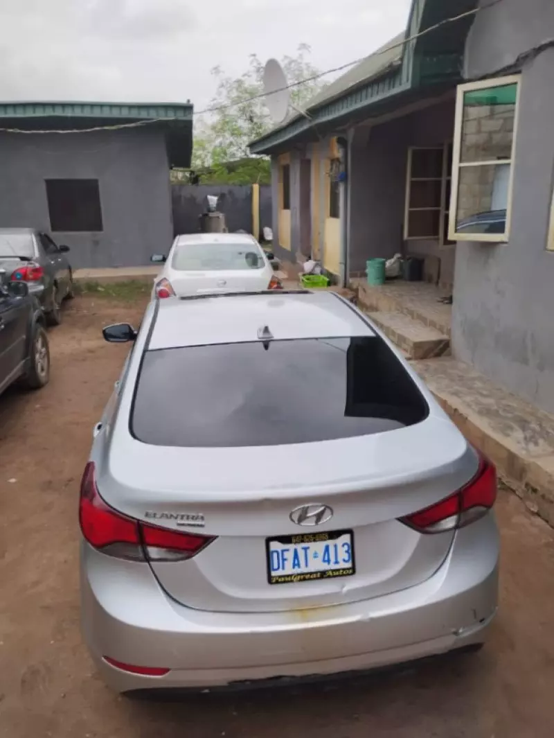 Hyundai Elantra   - 2015