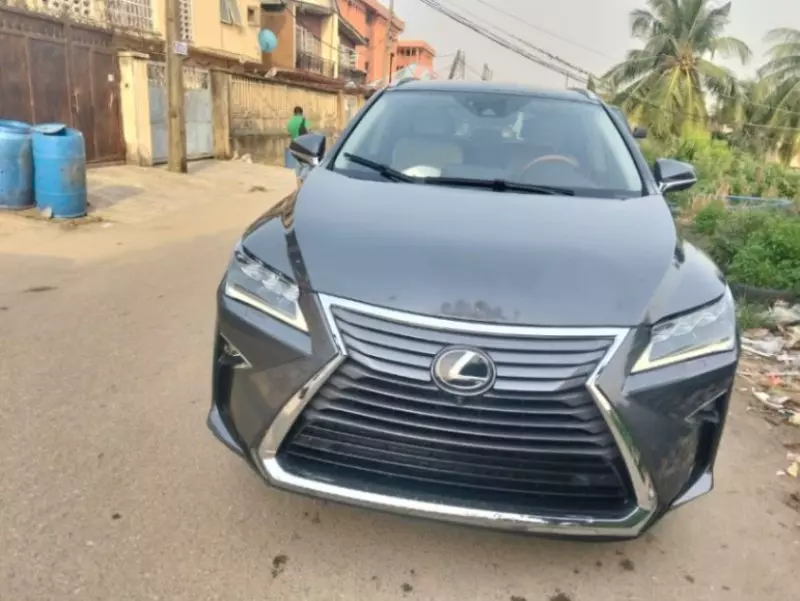 Lexus RX   - 2017