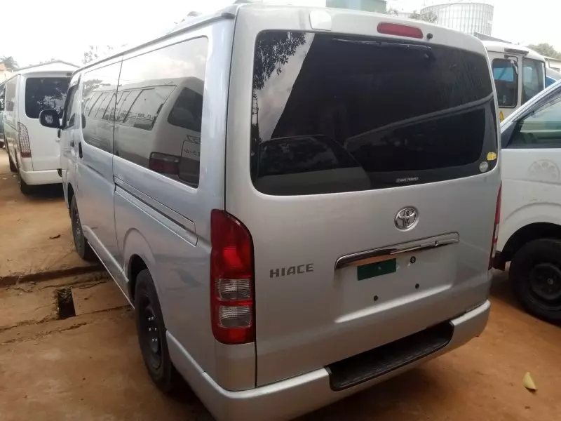 Toyota Hiace   - 2014