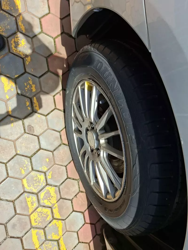Toyota Premio    - 2016