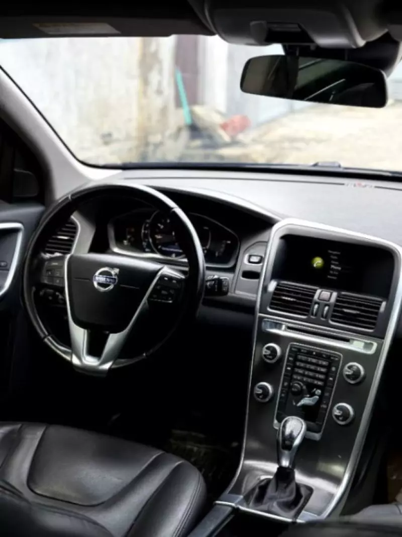 Volvo XC60   - 2015