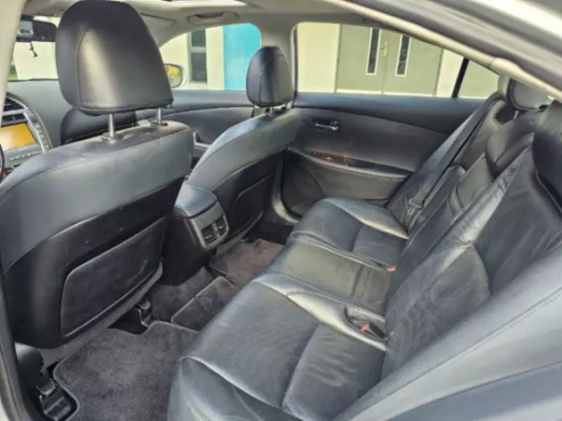 Lexus ES 350   - 2010