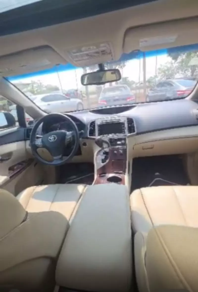TOYOTA Venza   - 2011