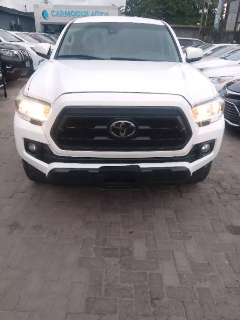 Toyota Tacoma   - 2020