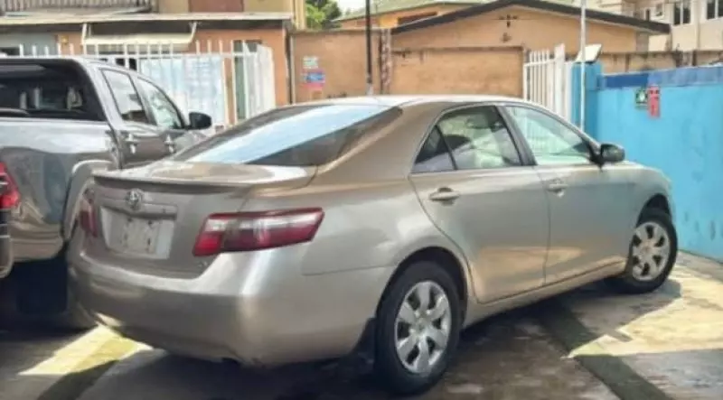 Toyota Camry   - 2008