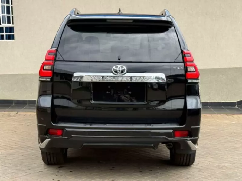 Toyota Land Cruiser   - 2018