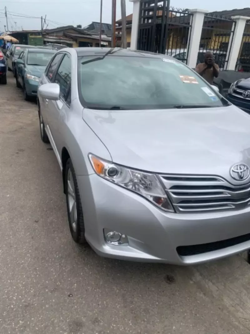 TOYOTA Venza   - 2012
