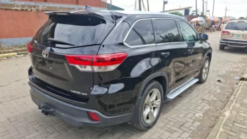 TOYOTA Highlander   - 2015