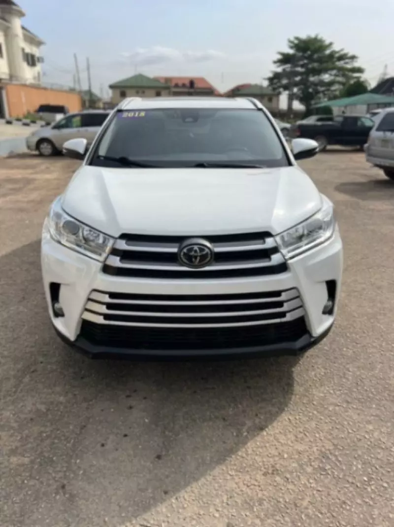 Toyota Highlander   - 2018