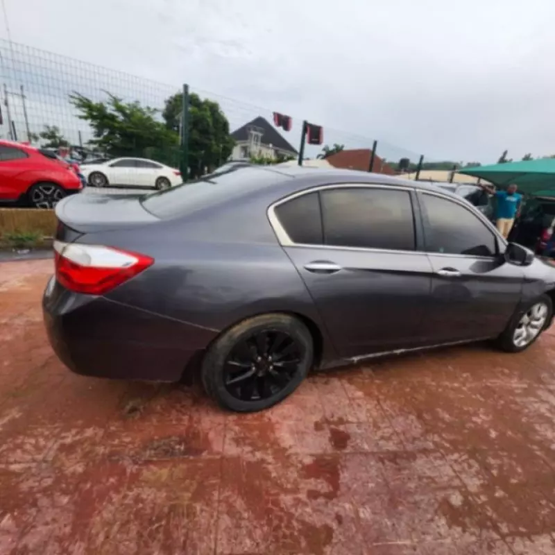 Honda Accord   - 2013