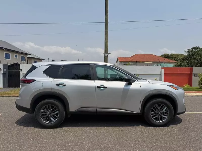 Nissan Rogue   - 2024