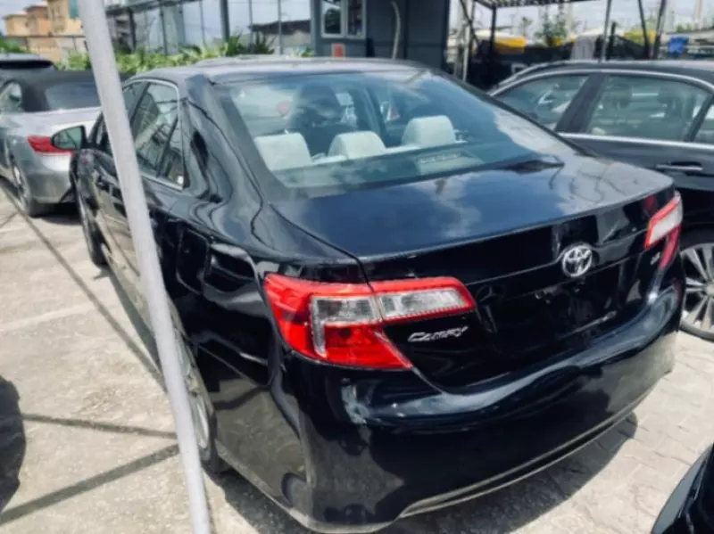 TOYOTA Camry   - 2012