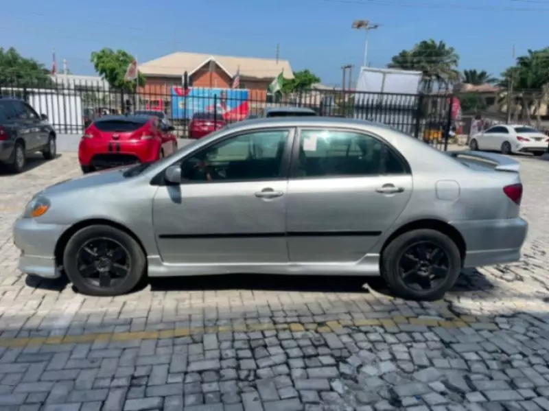 Toyota Corolla - 2006