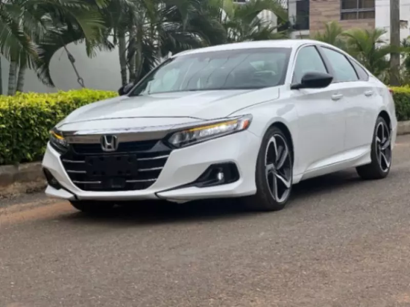 Honda Accord   - 2021