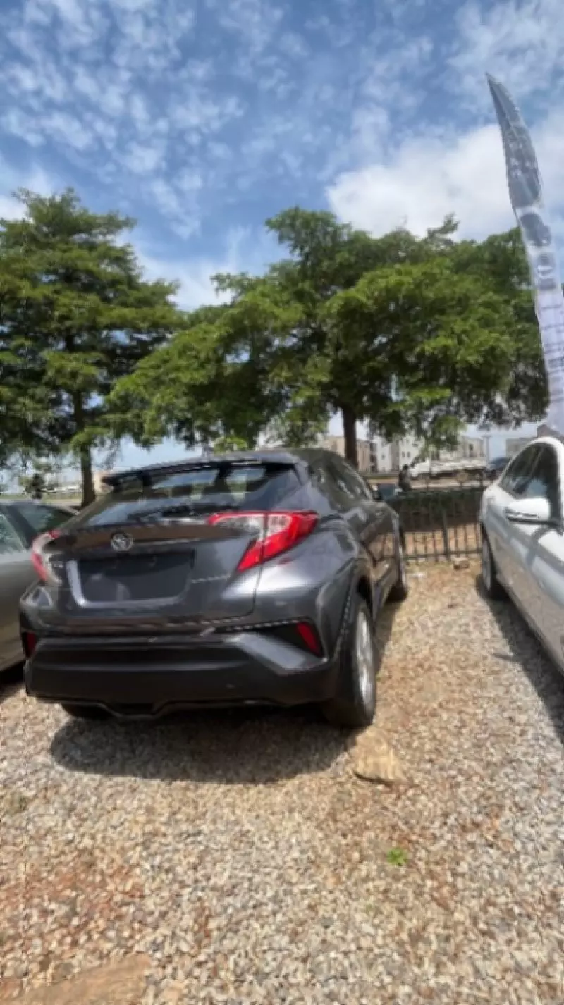 TOYOTA C-HR   - 2018