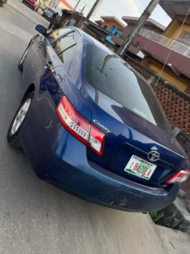 TOYOTA Camry   - 2011