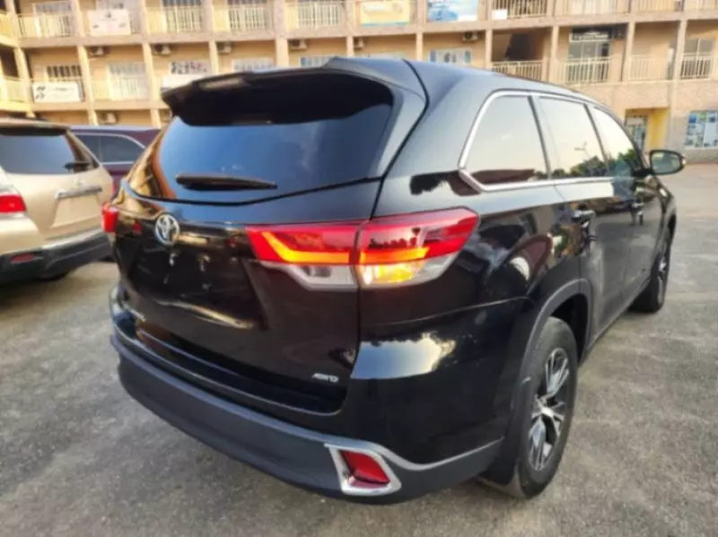 TOYOTA Highlander   - 2019