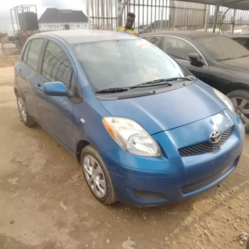 Toyota Yaris   - 2010