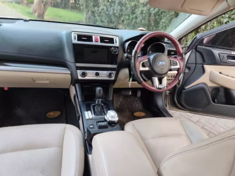 Subaru Outback   - 2015