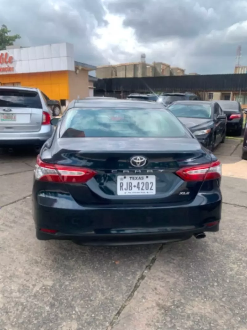 TOYOTA Camry   - 2018
