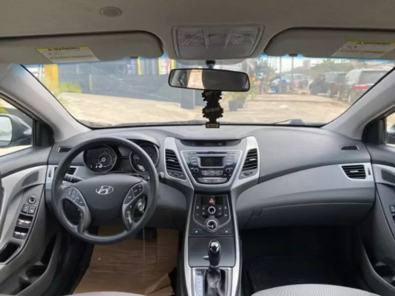 Hyundai Elantra   - 2014
