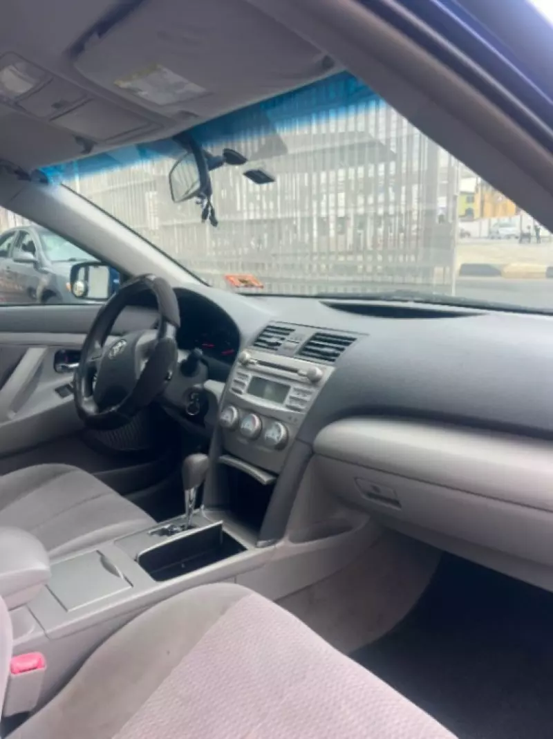 TOYOTA Camry   - 2010