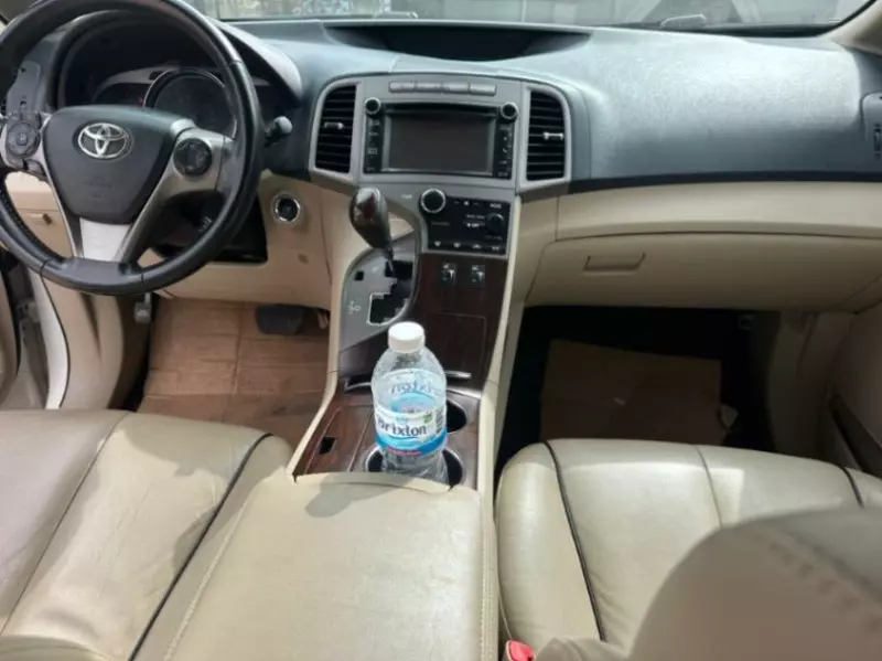 Toyota Venza   - 2013