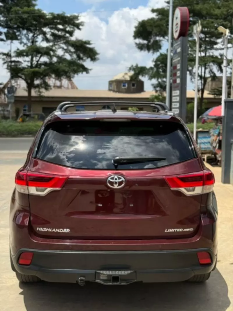 TOYOTA Highlander   - 2015
