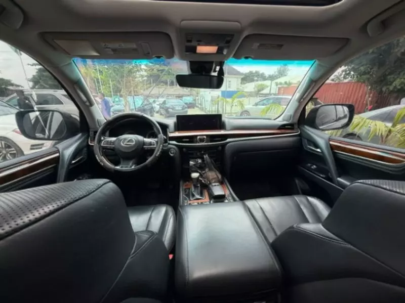 Lexus LX   - 2017