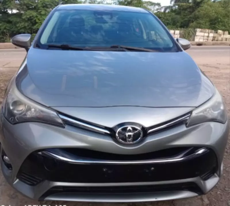 Toyota Avensis   - 2015
