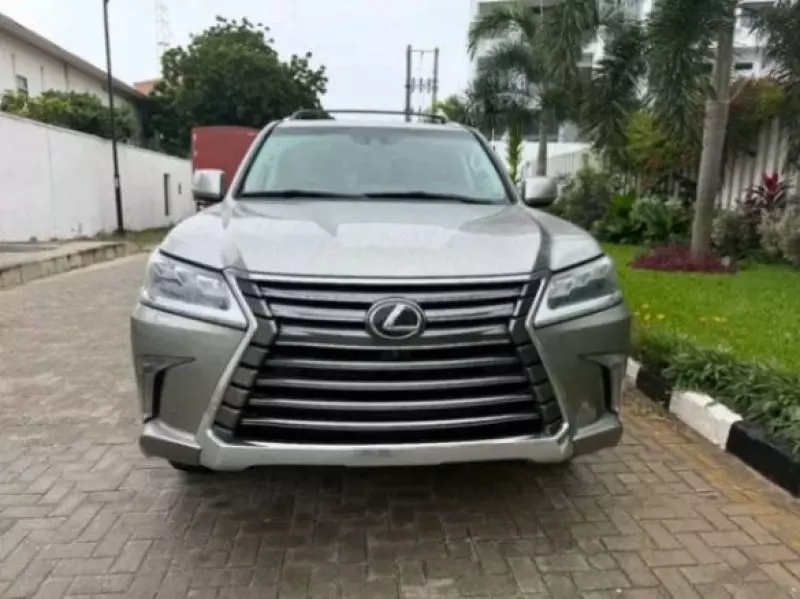 Lexus LX 570   - 2017