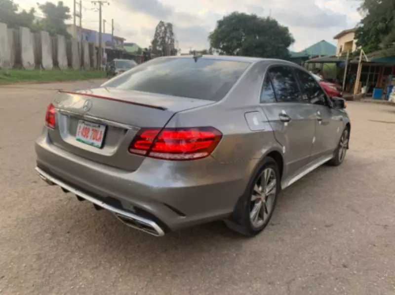 Mercedes-Benz E350   - 2013